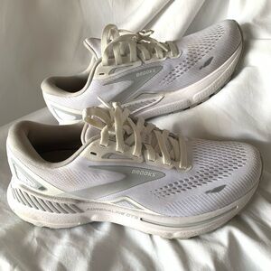 Brooks Adrenaline GTS 23